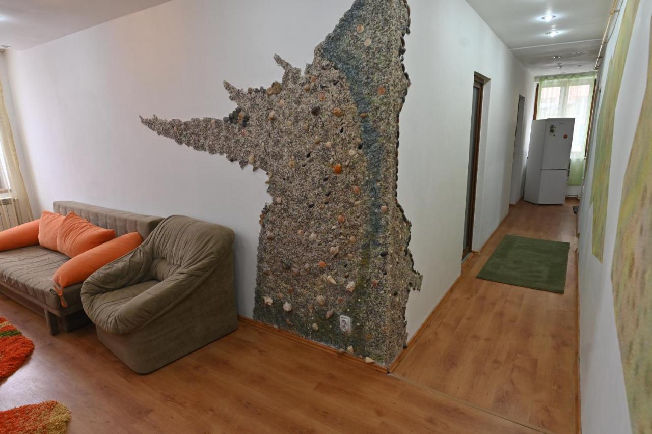 Apartament Camelia Petroşani Exteriér fotografie