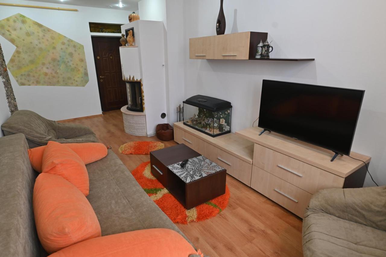 Apartament Camelia Petroşani Exteriér fotografie